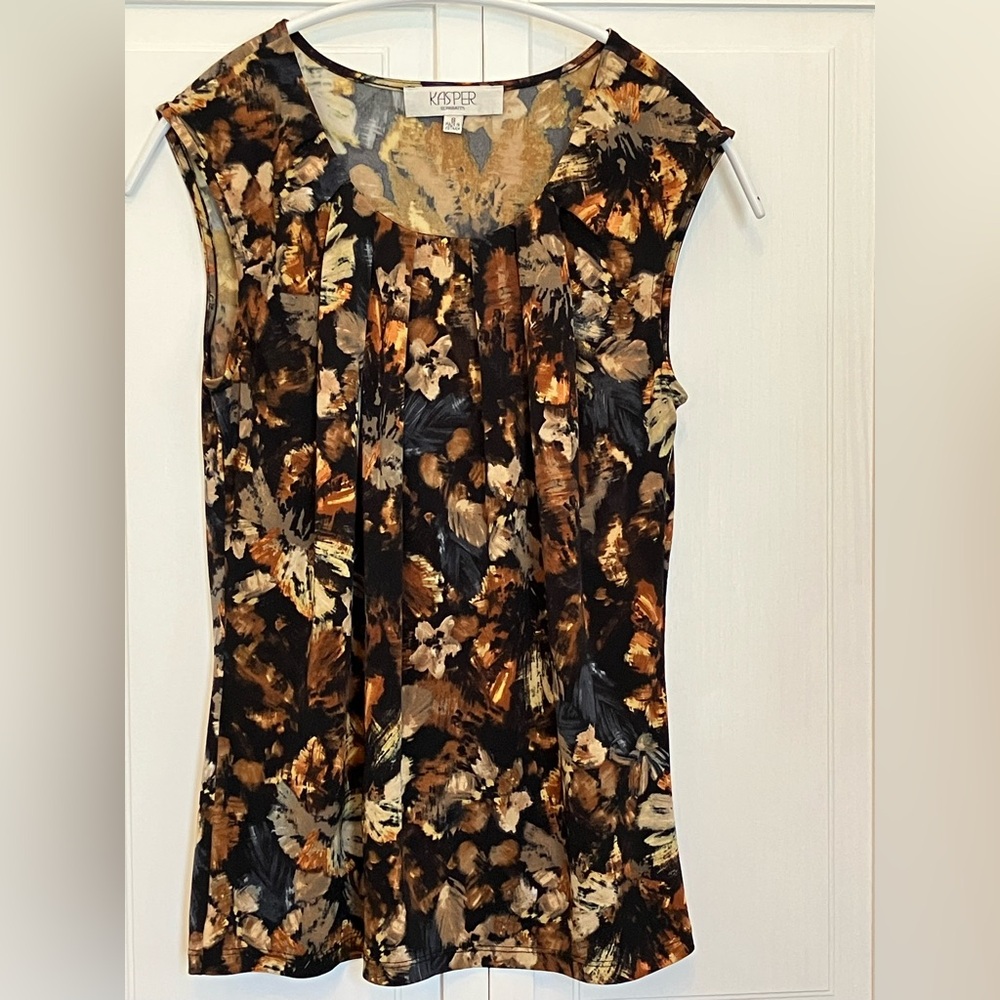 Kasper Sleeveless Blouse with Brown, Tan, Black Abstract Print